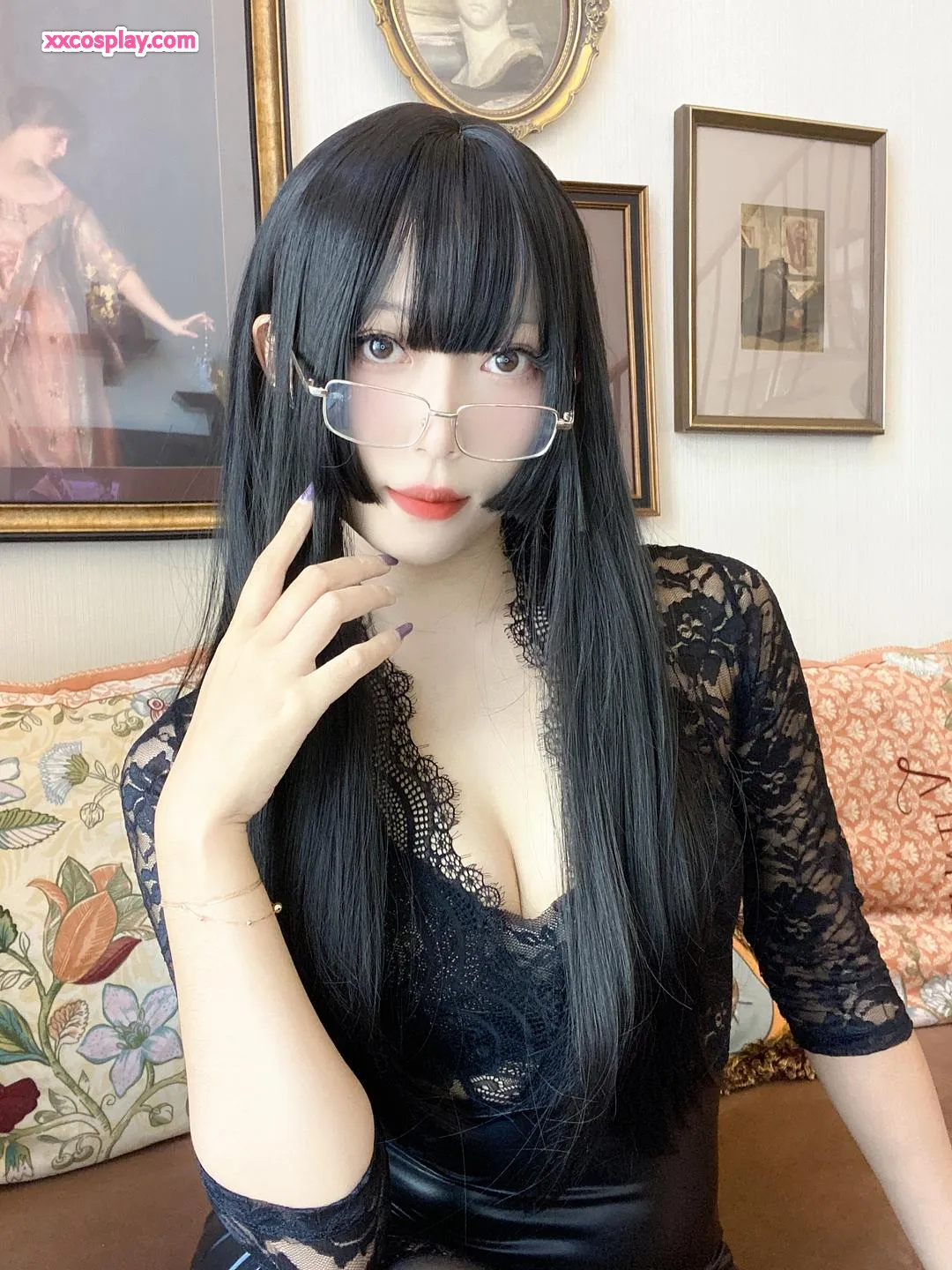Money冷冷 – Black Lace Seduction